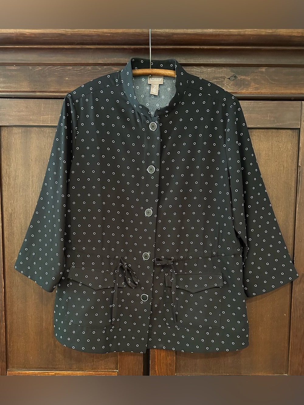 Chico’s • women’s lightweight jacket • outer layer •
3/4 sleeves • drawstring